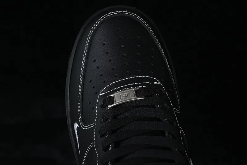 All categories Nk Air Force 1 Air Force series Nk Air Force 1 Low Air Force low-top Nike Air Force 1'07 Low black and silver small hook Air Force 1 low-top casual sneakers ZH0316-154